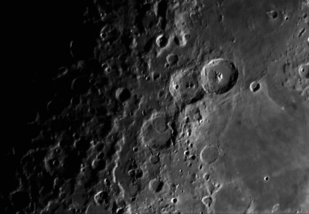 Theophilus, Cyrillus, Catharina kraterleri 