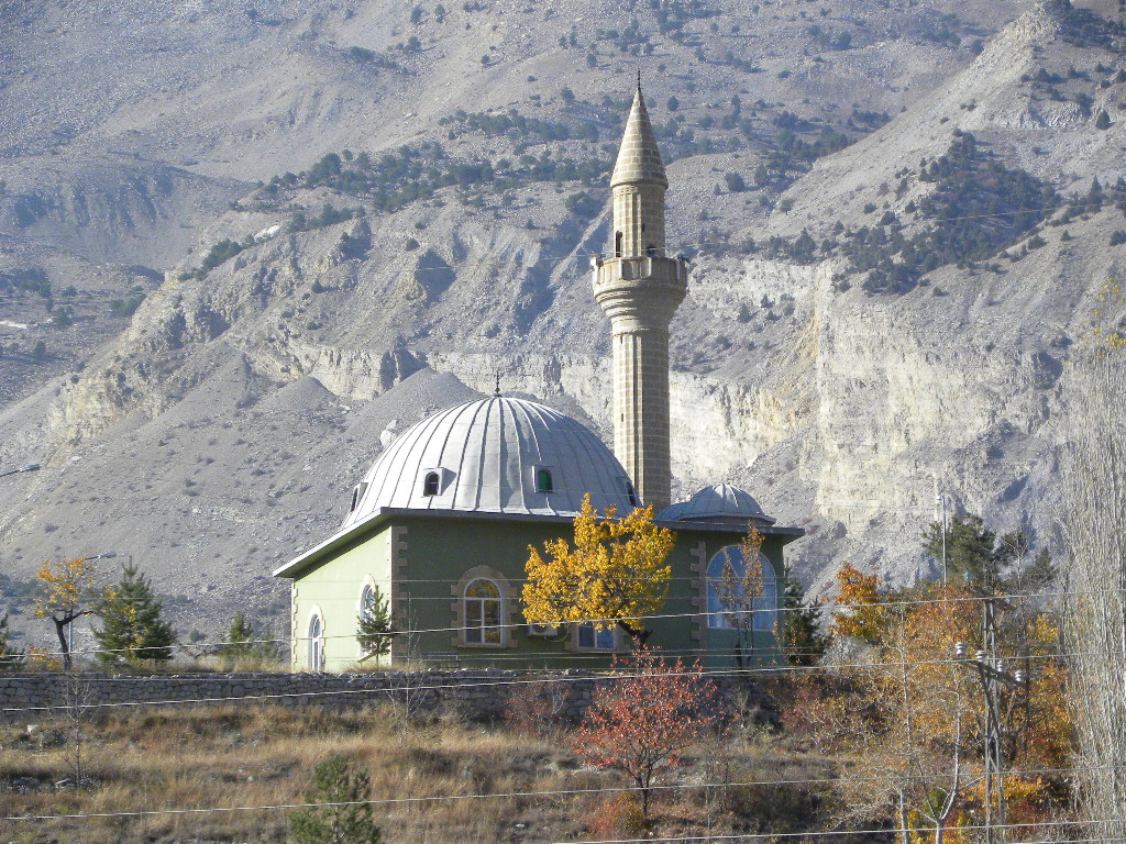 Erzurum Uzundere'de irin Bir CAmi