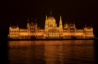 Macaristan Parlamento Binas